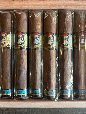 Fat Bottom Betty/Deadwood Robusto 5x50