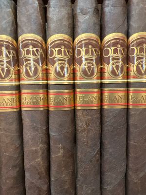 Oliva Melanio Serie V Churchill Maduro