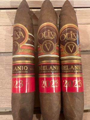 Oliva Edicion Ano Figurino 2023