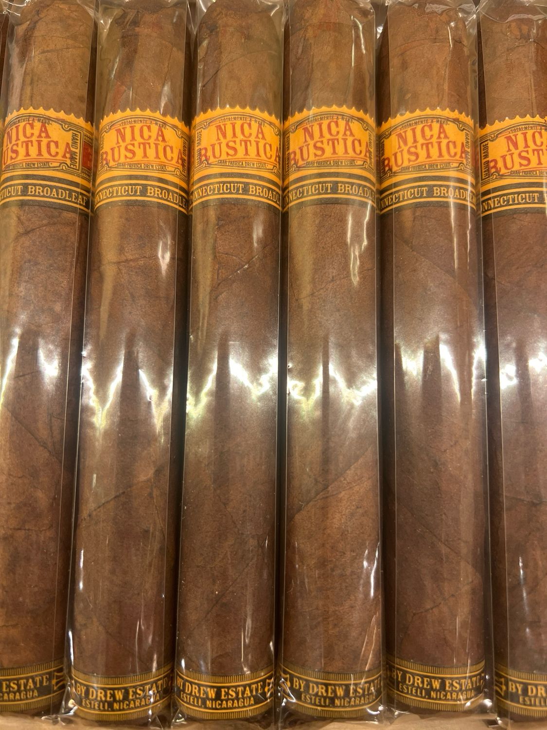 DE - Nica Rustica Broadleaf Toro 6x52