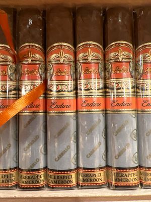 E P Carillo endure Robusto