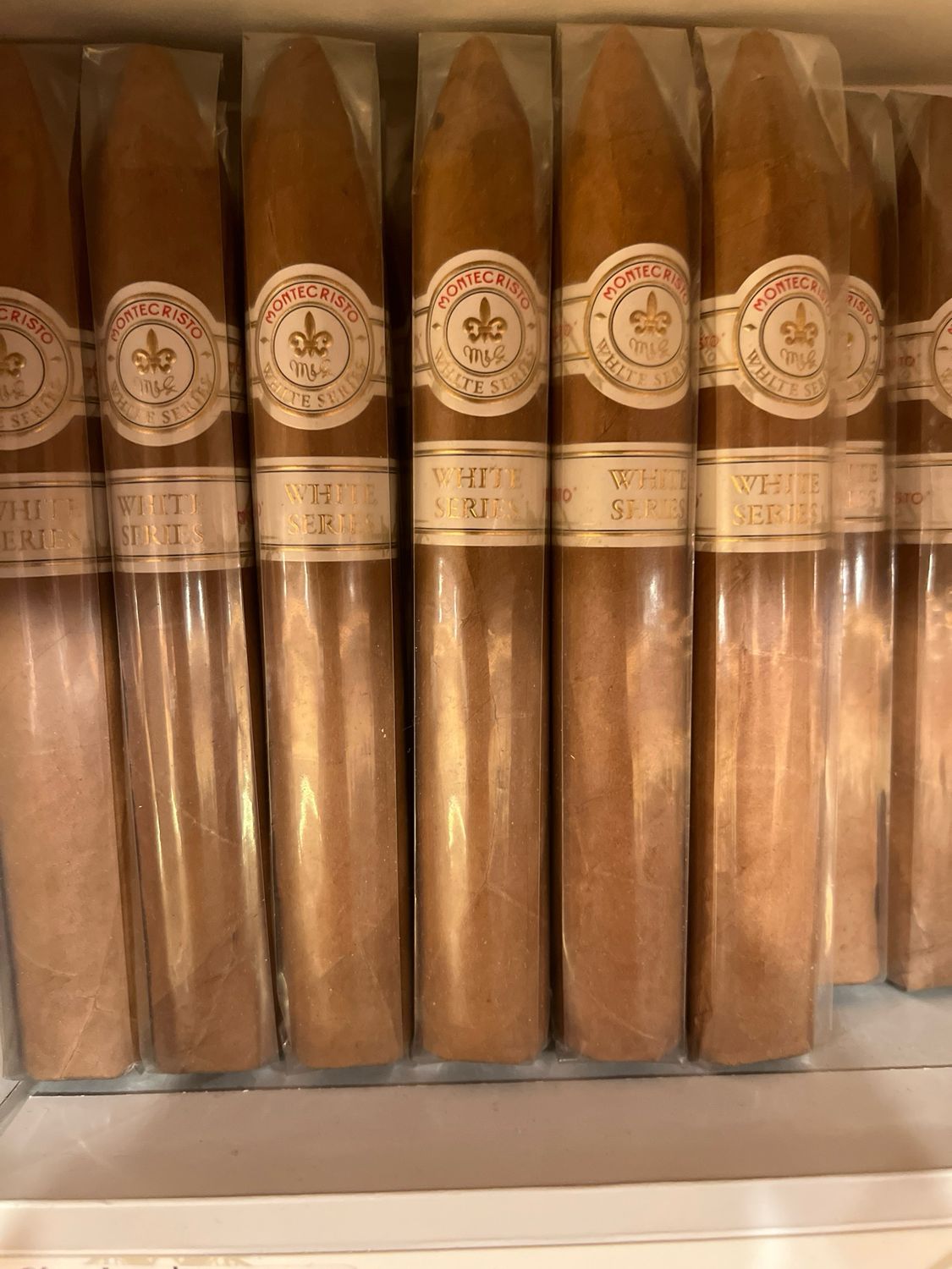 Montecristo White No.2 Torpedo