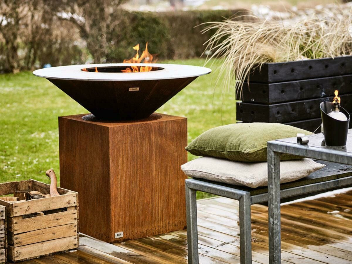 Rais Circle Outdoor Fire and Grill