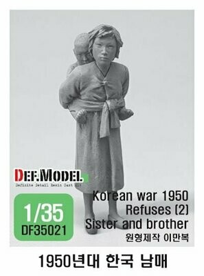 DEFDF35021 Korean war Refuses (2)- Sister and brother