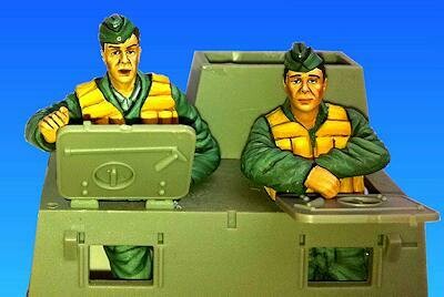 UM139  PANZERFAHRE CREW N 2 TWO HALF FIG