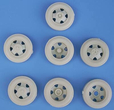 UM200 WHEELS FOR FORD V 3000 ICM