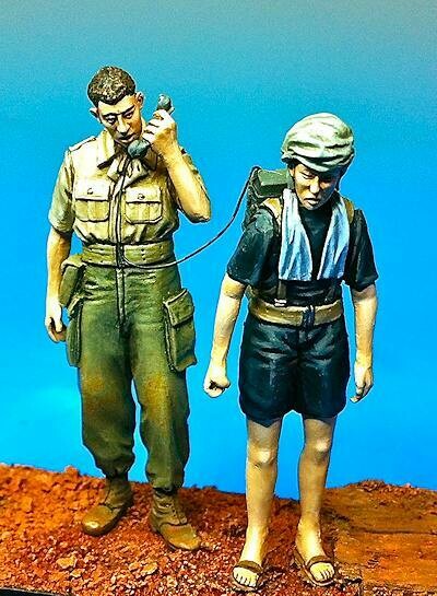 UM284 FRENCH INDOCHINA OFFICER WITH RADIO