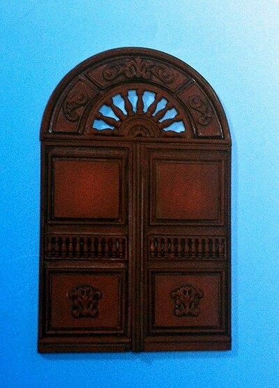 UM324 Building big house entrance door 1/35