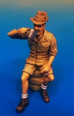 UM440 French Indochina soldier eating N°4