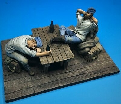 UM466 WW I French soldiers at rest napping 2 fgs