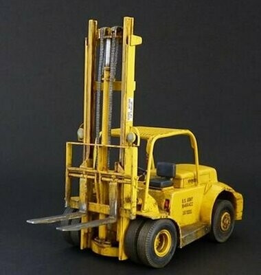PM35484 American forklift (Kit contains photoetched sheet and decals)