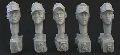 HORHGH19 5 heads in German M43 field cap