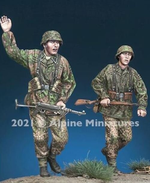 AM35289   WSS Grenadier '44 Set (2 Figs) 1-35