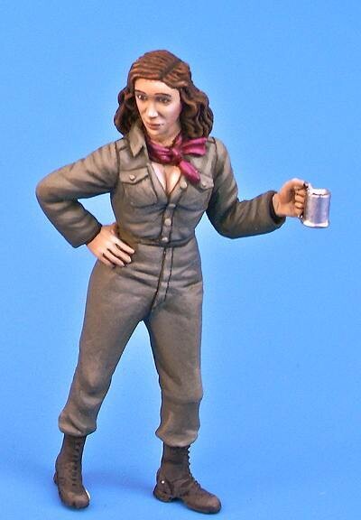 UM156 AMERICAN RED CROSS CLUB MOBILE WOMAN 1/35