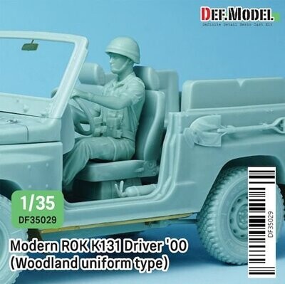 DEFDF35029 Modern ROK K131 Driver '00era (Woodland uniform type) 1/35