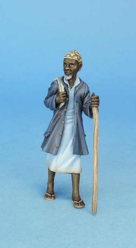KMT35045F  WALKING AFRICAN OLD MAN  1/35