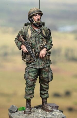 HDM35149  IDF Paratrooper Six days war (with 2 optional heads) 1/35