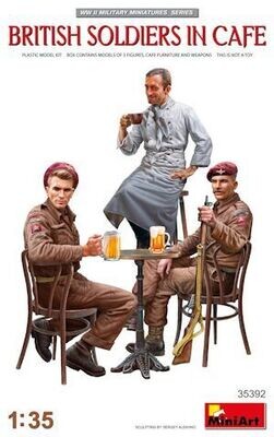 MINI35392 British Soldiers in Cafe WW II 1/35 -30%