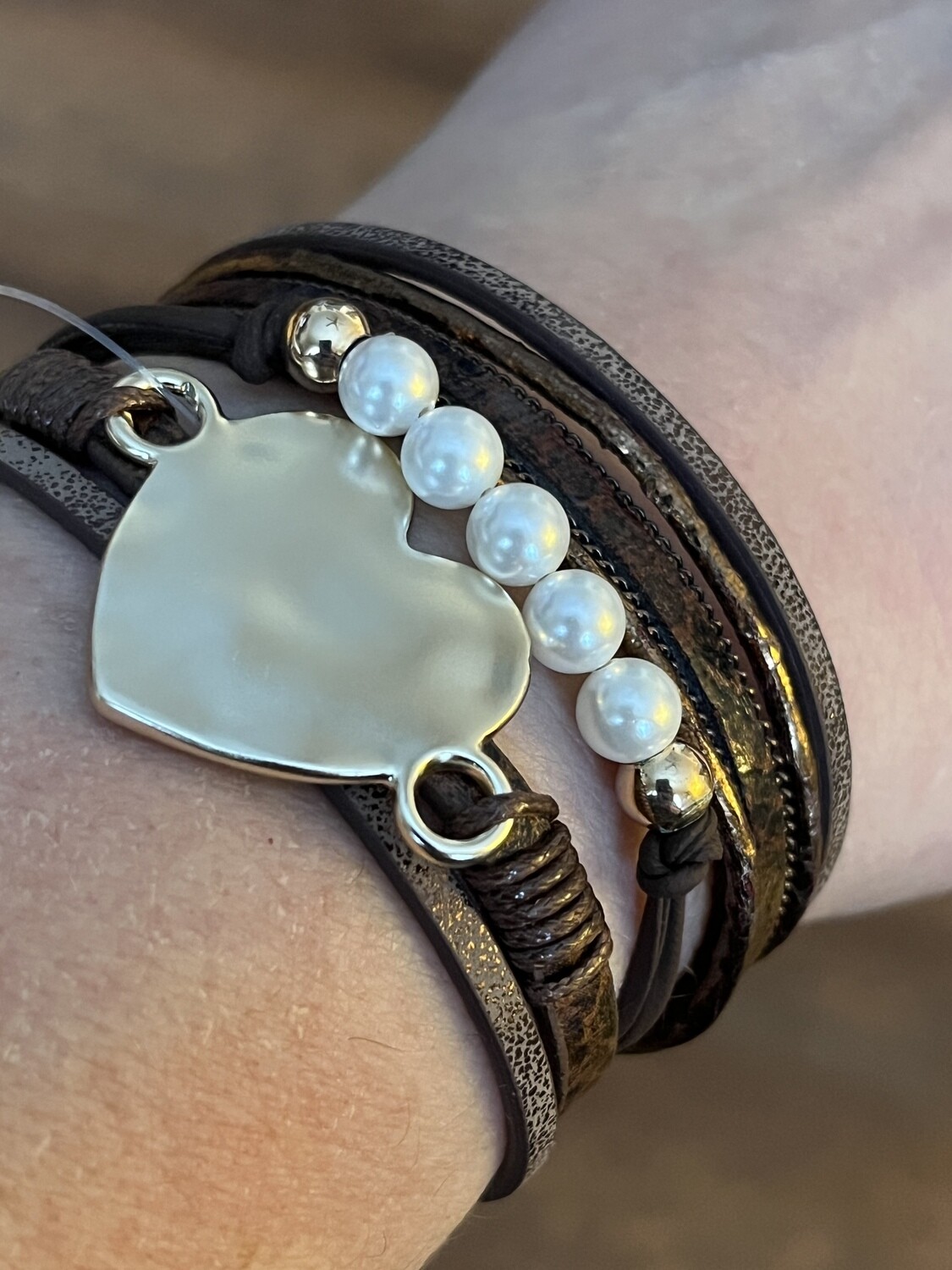 Heart and Pearls Leather Magnetic Bracelet
