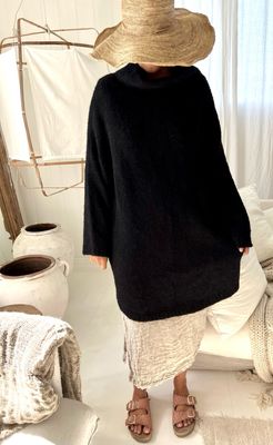 Little Alpaca Oversized Slouchy Nest Black Jumper