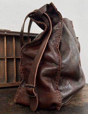 Ink Olives Roma Backpack Bag In Cacao