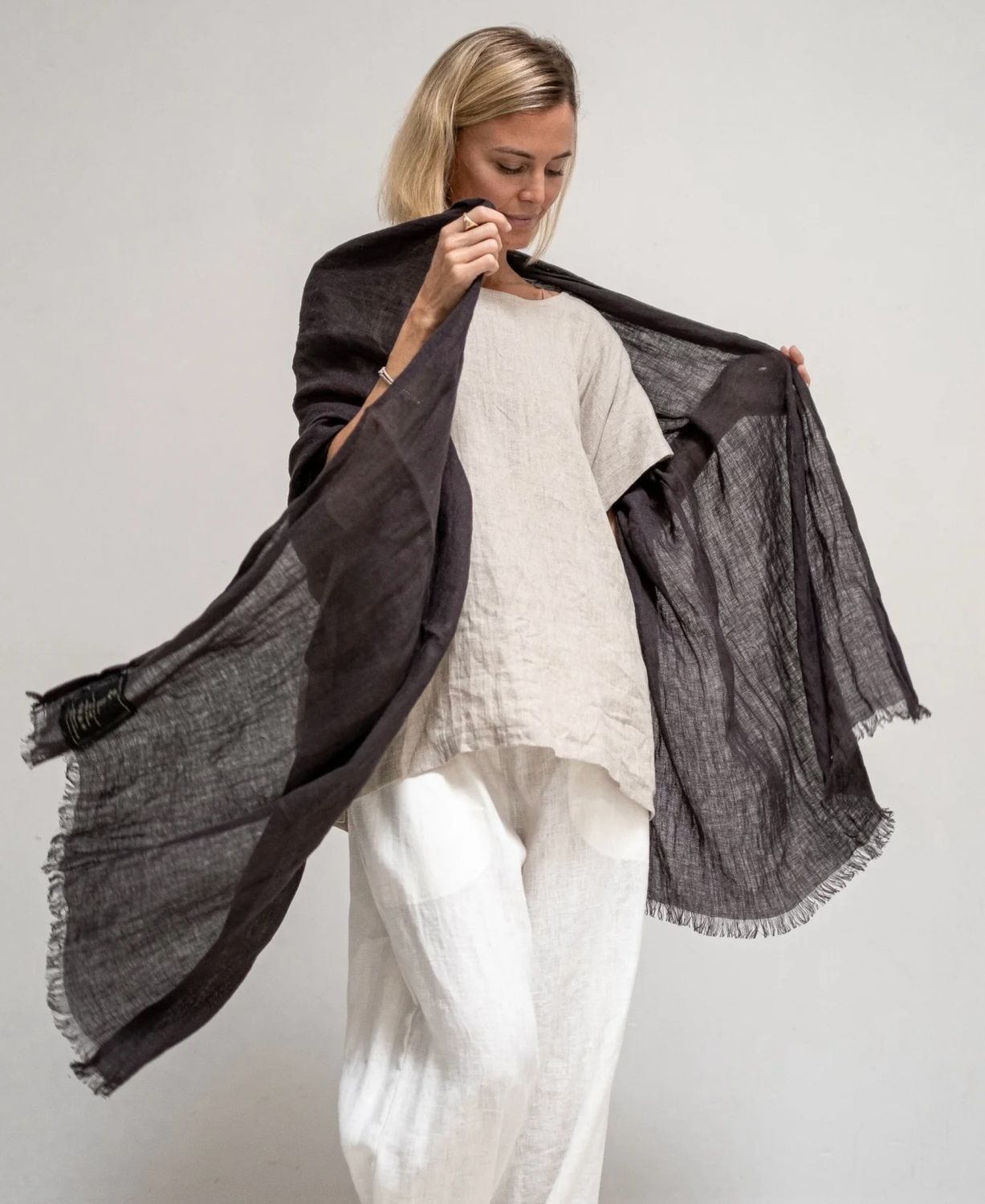 Len &amp; Spolka Tamara Medium Scarf - Black