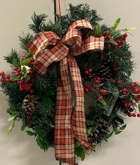 80423 24INCH PVC PINE WREATH W/ PLAID BOW