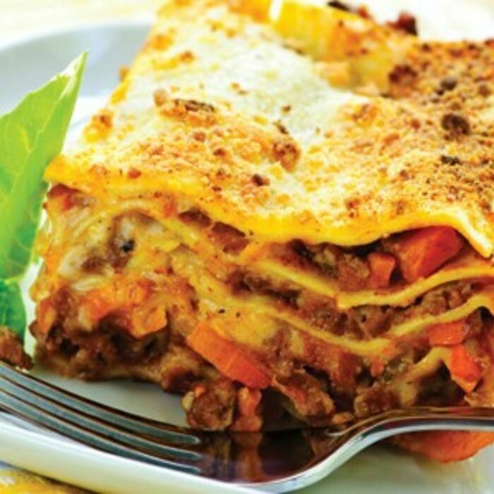 Premium Beef Lasagne FROZEN Ready Meal (400g)