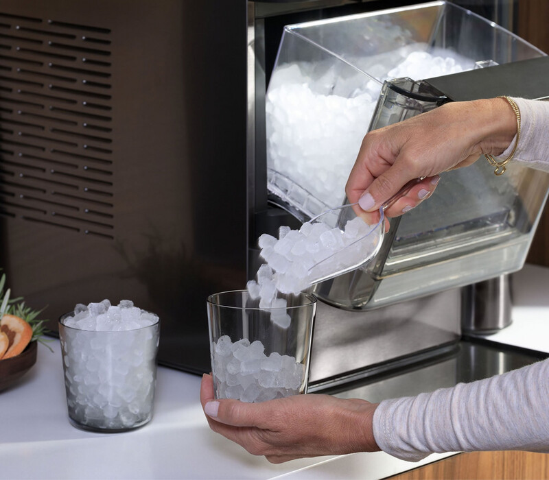 Ice Cube Pebbles/Crushed Ice 2 x 4kg