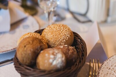 Rolls, Baps & Bagels