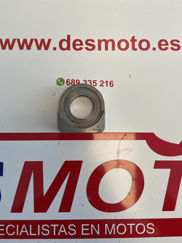 Tensor rueda trasera aprilia rsv 1000