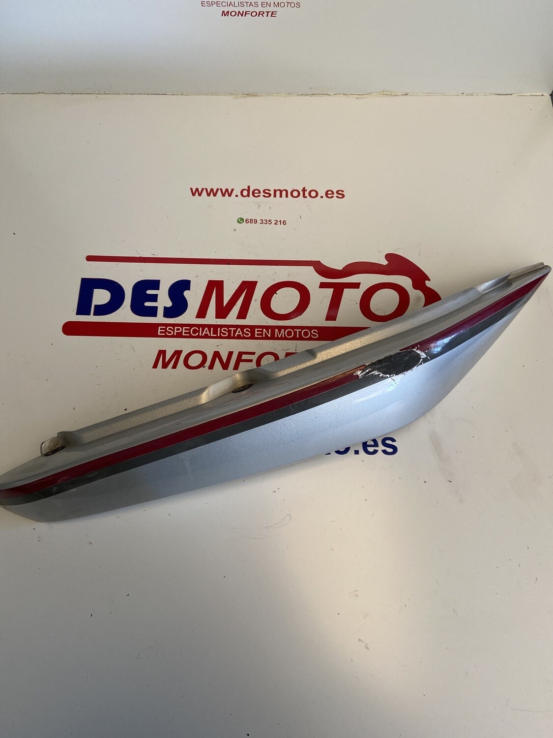 Tapa trasera derecha kawasaki er 650 2006-2008