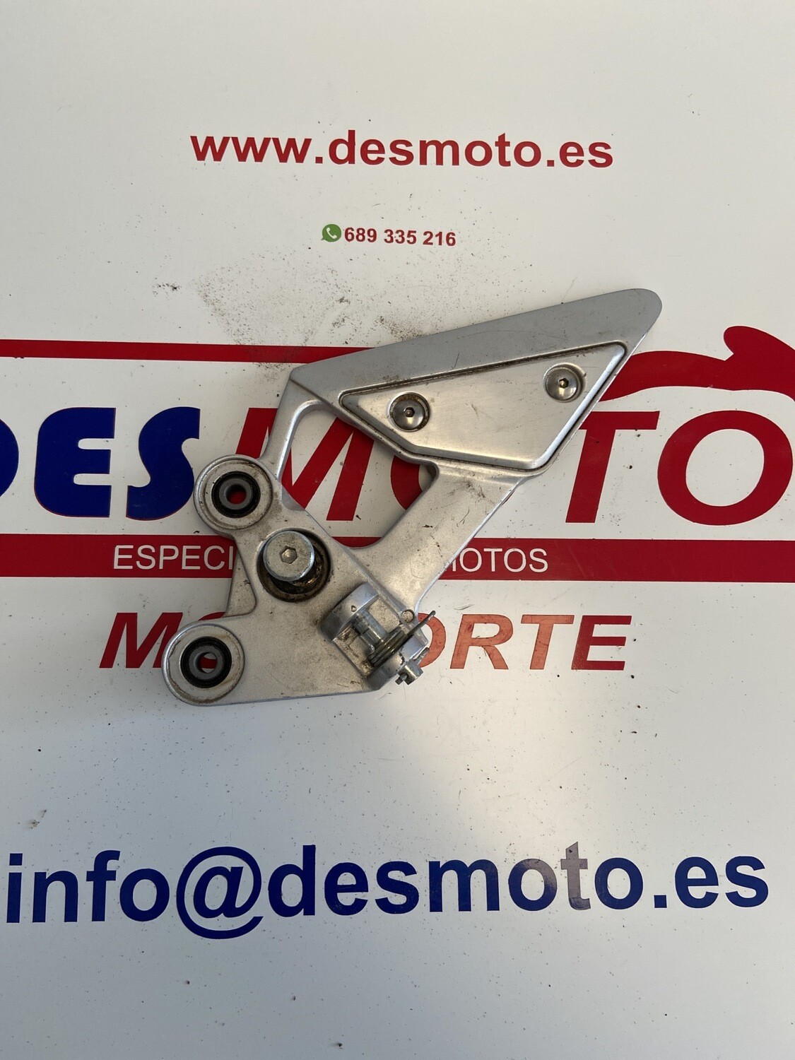 Soporte estribera delantera izquierda Yamaha fazer 600 2006