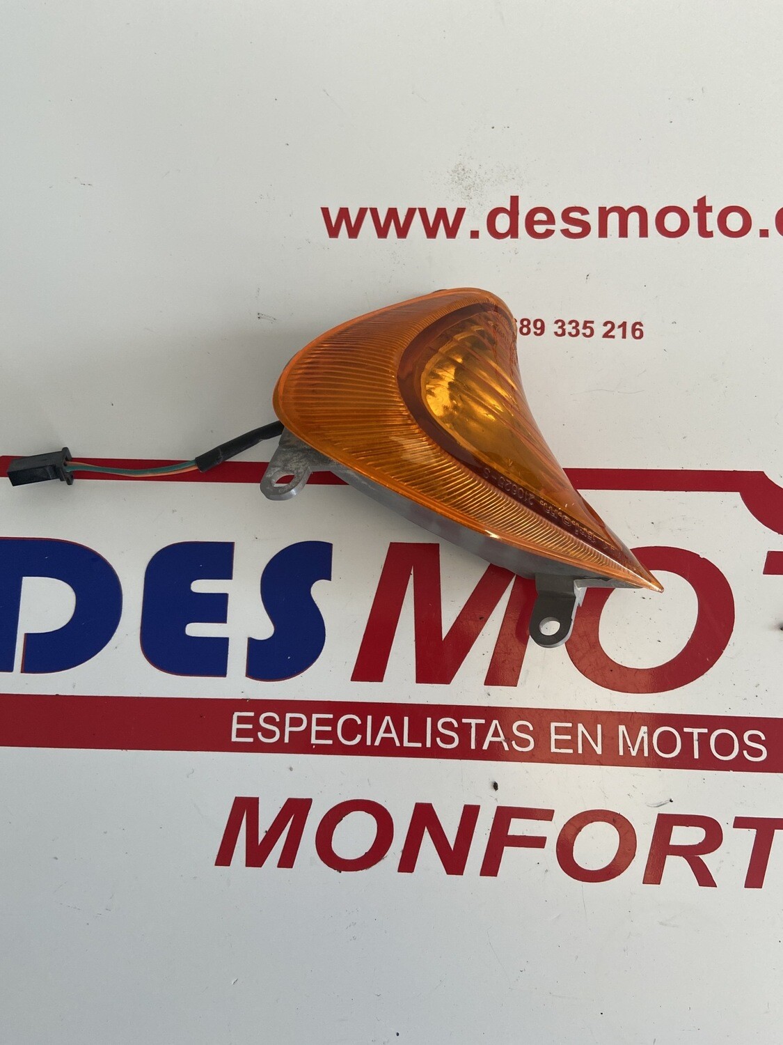 Intermitente delantero izquierdo HONDA X8R-X 50