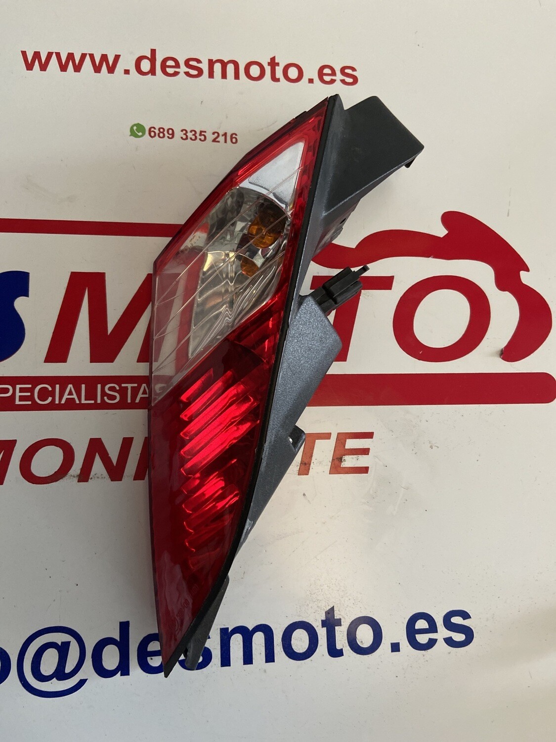 Piloto trasero derecho PEUGEOT SATELIS 125 2006