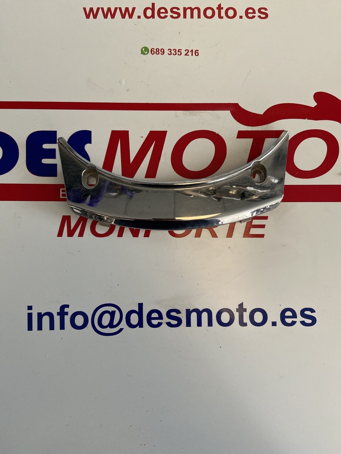 Tapa unión chapas traseras PEUGEOT SATELIS 125 2006