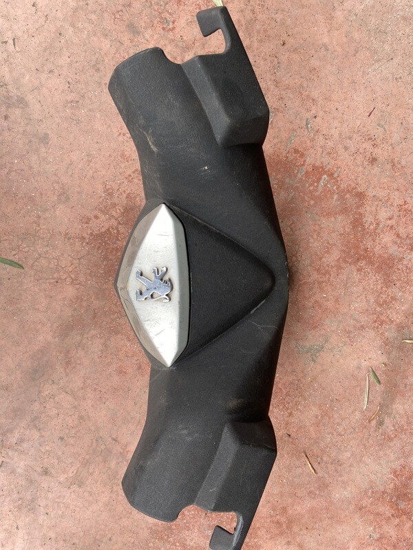 Tapa manillar PEUGEOT SATELIS 125 2006