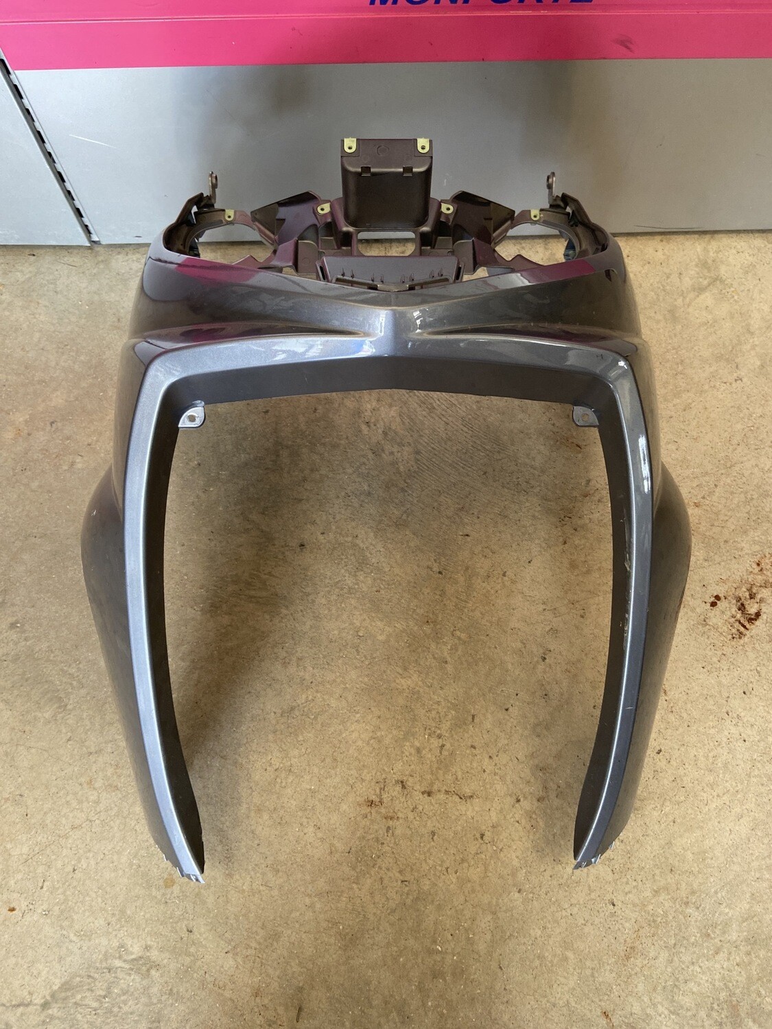Frontal 2 PEUGEOT SATELIS 125 2006