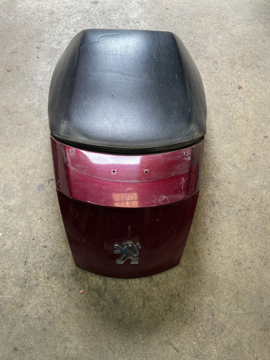 Asiento trasero con tapa tipo 2 PEUGEOT SATELIS 125 2006