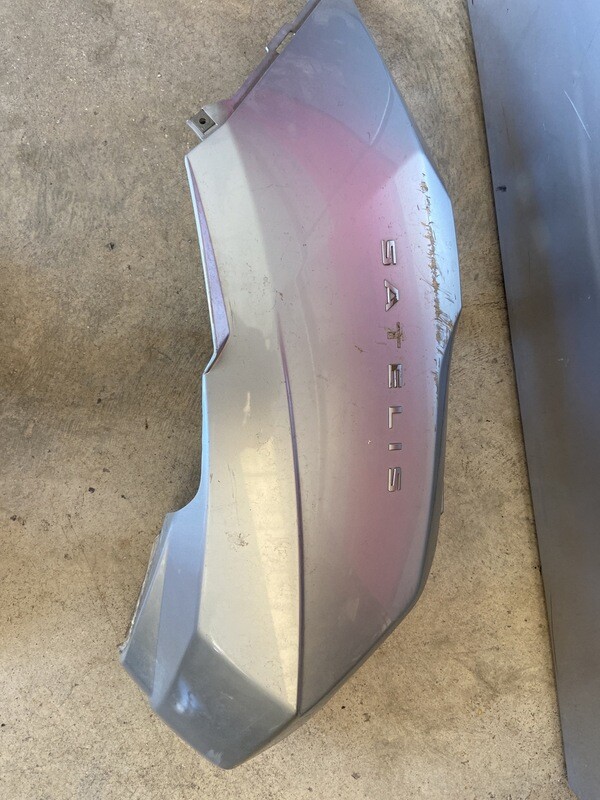 Lateral trasero izquierdo PEUGEOT SATELIS 125 2006