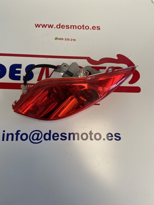 Piloto trasero derecho YAMAHA X MAX 250 2011