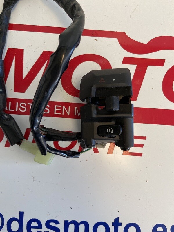 Llave derecha arranque YAMAHA X MAX 250 2011