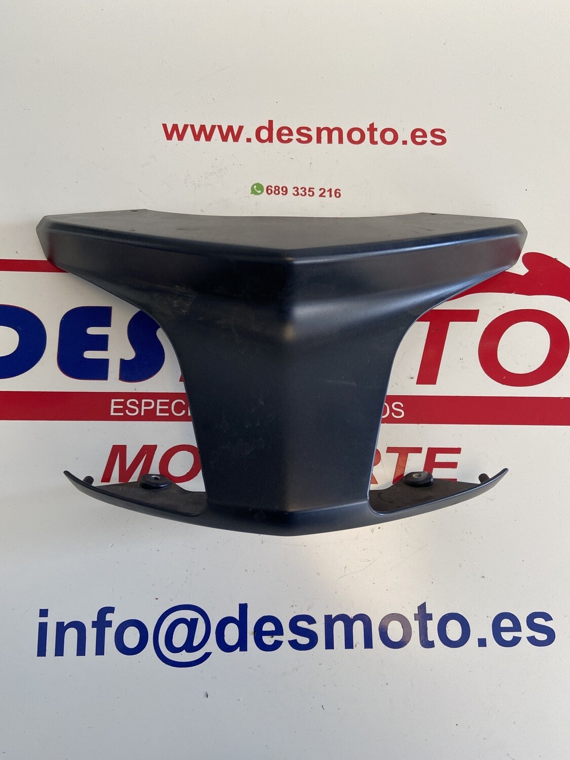 Tapa unión chapas traseras YAMAHA X MAX 250 2008-2010