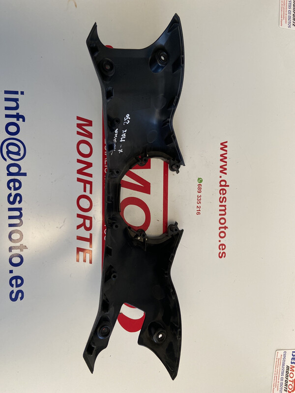 Tapa inferior manillar YAMAHA X MAX 250 2011