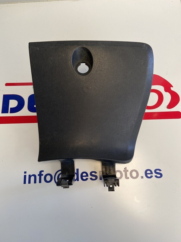 Tapa guantera frontal YAMAHA X MAX 250 2005