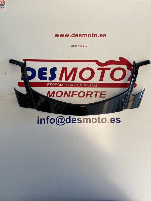 Tapa superior porta intermitentes (pestañas rotas) YAMAHA X MAX 250 2011