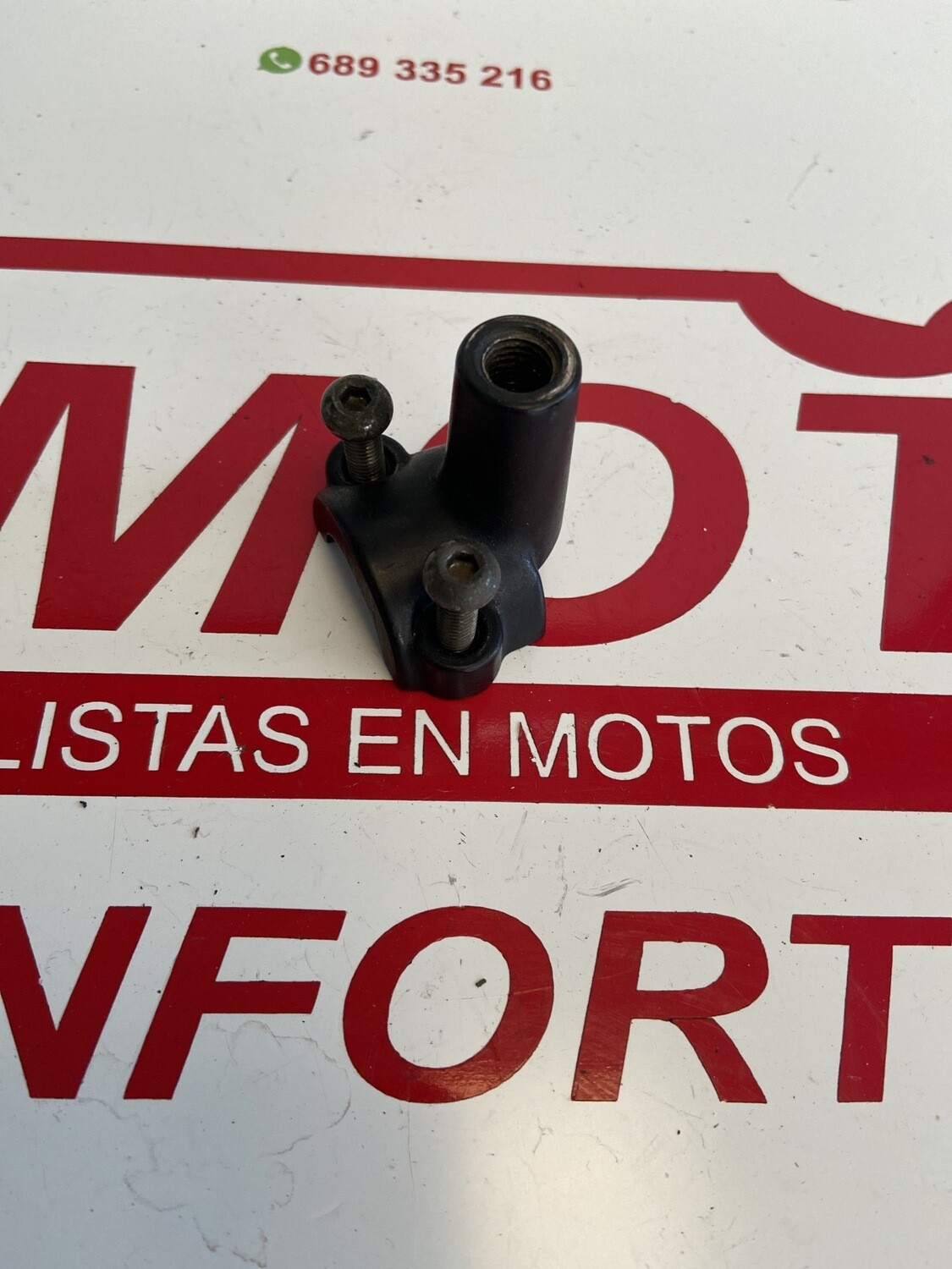 Soporte espejo derecho (rosca 8mm) YAMAHA X MAX 125/250 