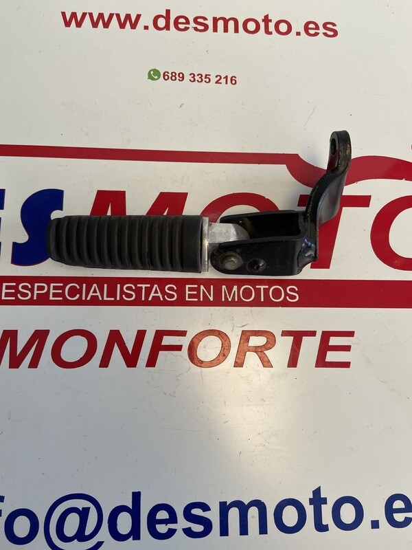 Estribera trasera derecha YAMAHA X MAX 125 2009
