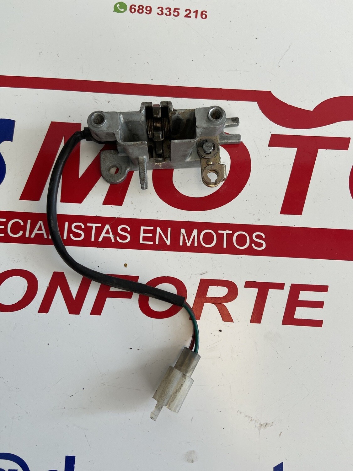 Cierre asiento KYMCO XCITING 500