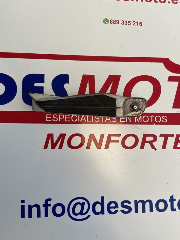 Posapie trasero izquierdo KYMCO XCITING 500